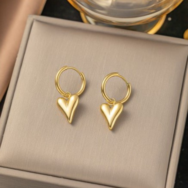 Heartfelt Retro Earrings Studs Elegance with a Modern Twist - Modiniva LLC