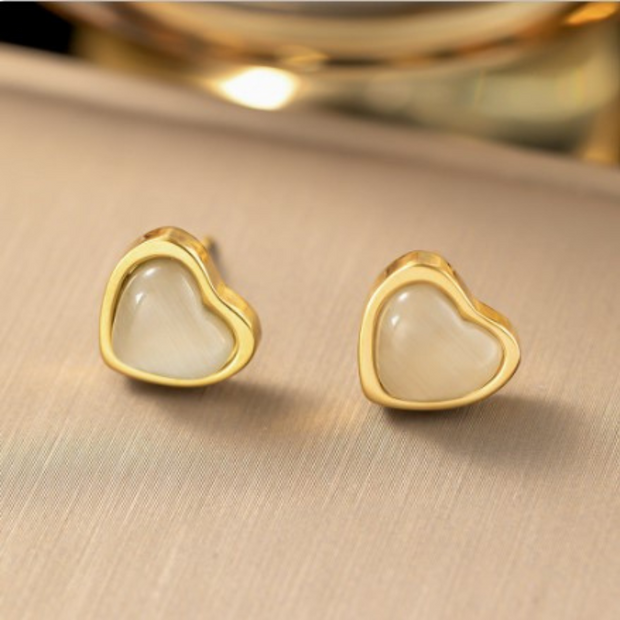 Heartfelt Retro Earrings Studs Elegance with a Modern Twist - Modiniva LLC