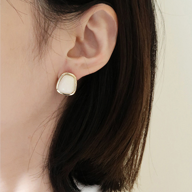 Ivory Earrings - Modiniva LLC